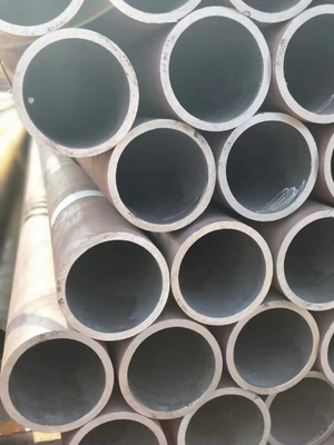 ASTM S355JR أنابيب الصلب الكربوني المستديرة Q320 Q360 API 5L GR.B غير ملحومة